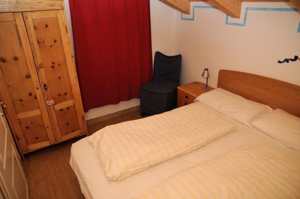 Roe Apartment Panchia Room photo